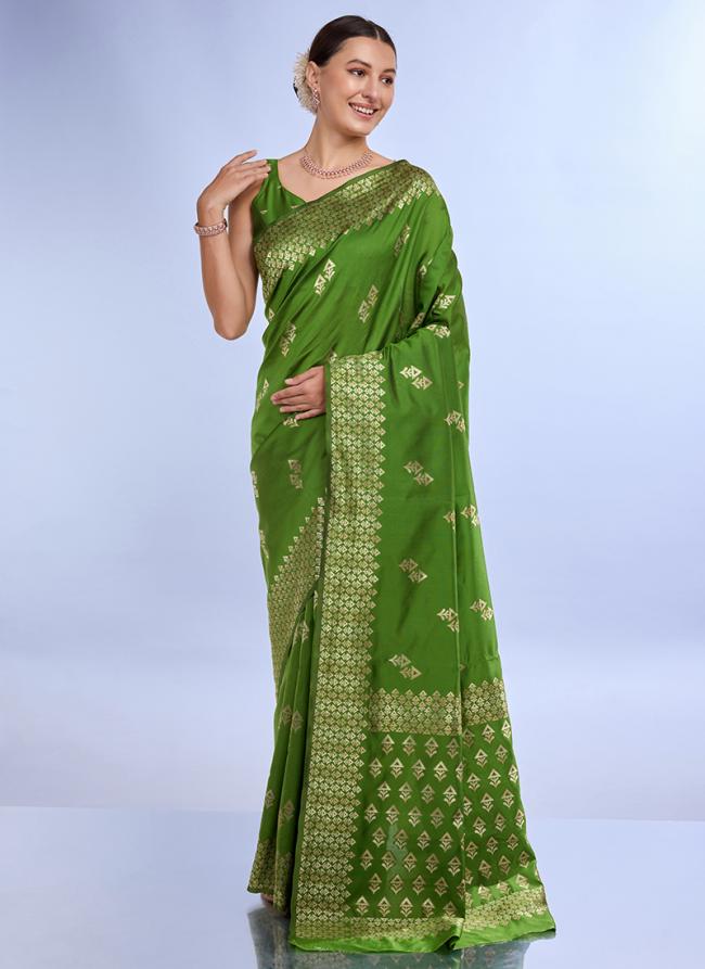 Silk Parrot Green Traditional Wear Weaving Saree